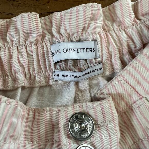 Urban Outfitters Jordi Pleated Striped High Waisted Shorts - Picture 4 of 4